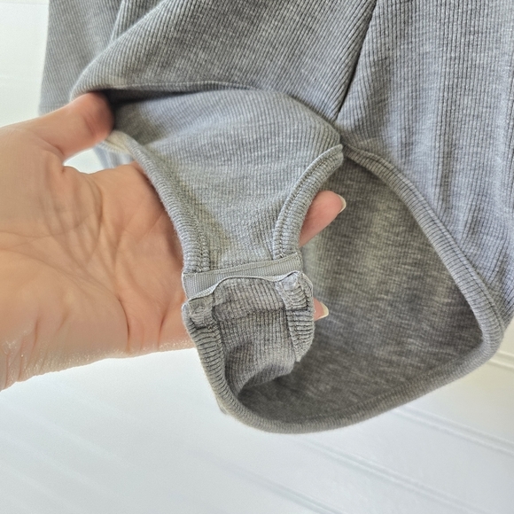 Petal + Pup Gray Scoop Neck Sleeveless Bodysuit Large - Picture 3 of 5